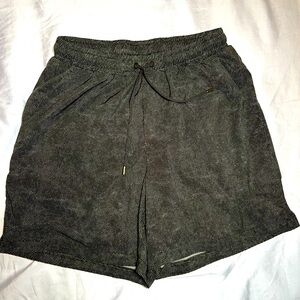 Men’s Stori shorts black with white dots